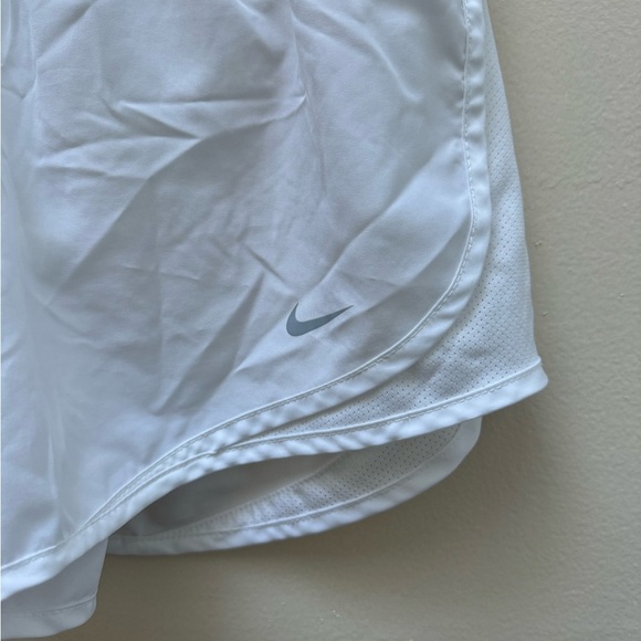 Nike dri fit shorts - Picture 3 of 5